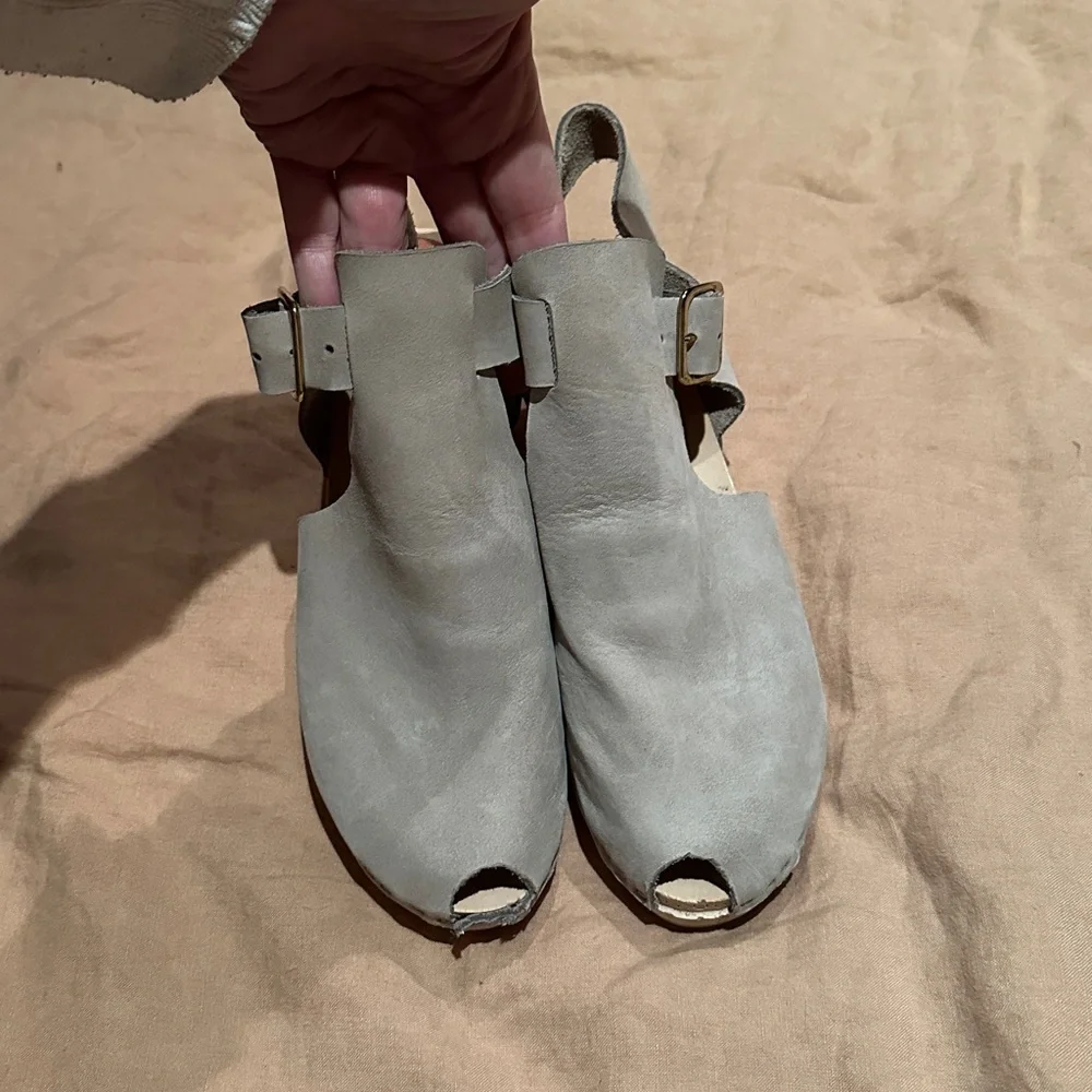 Bryr Clog Leather Gray Size 40 mid heel never worn - Picture 6 of 6